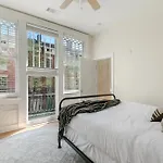 Hip 2Br In Arts/Warehouse District