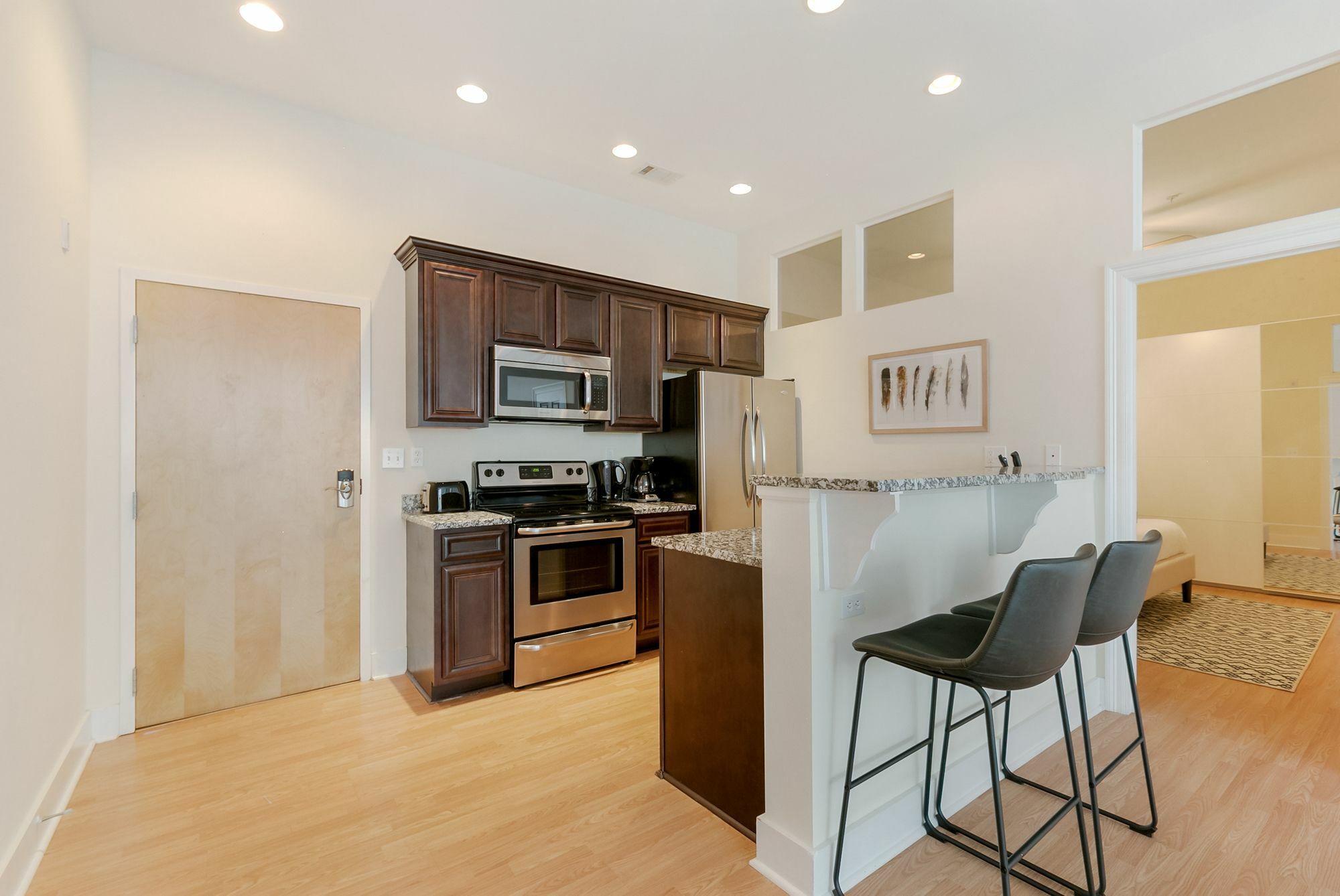 Hip 2br In Arts/warehouse District *
