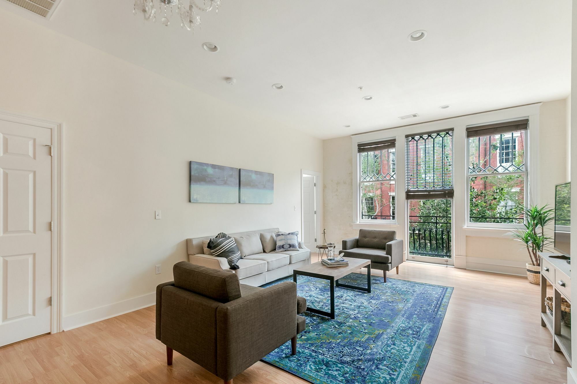 Apartment Hip 2br In Arts/warehouse District